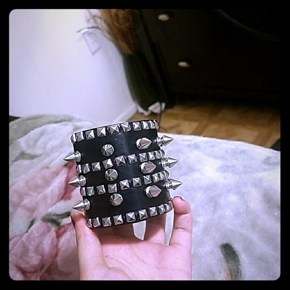 Unisex Black Spike Studded Punk Rock bracelet